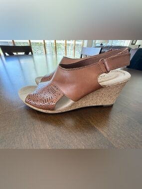 Clarks Collection Lafley Joy Tan Leather Cork Wedge Sandals Size 8.5M